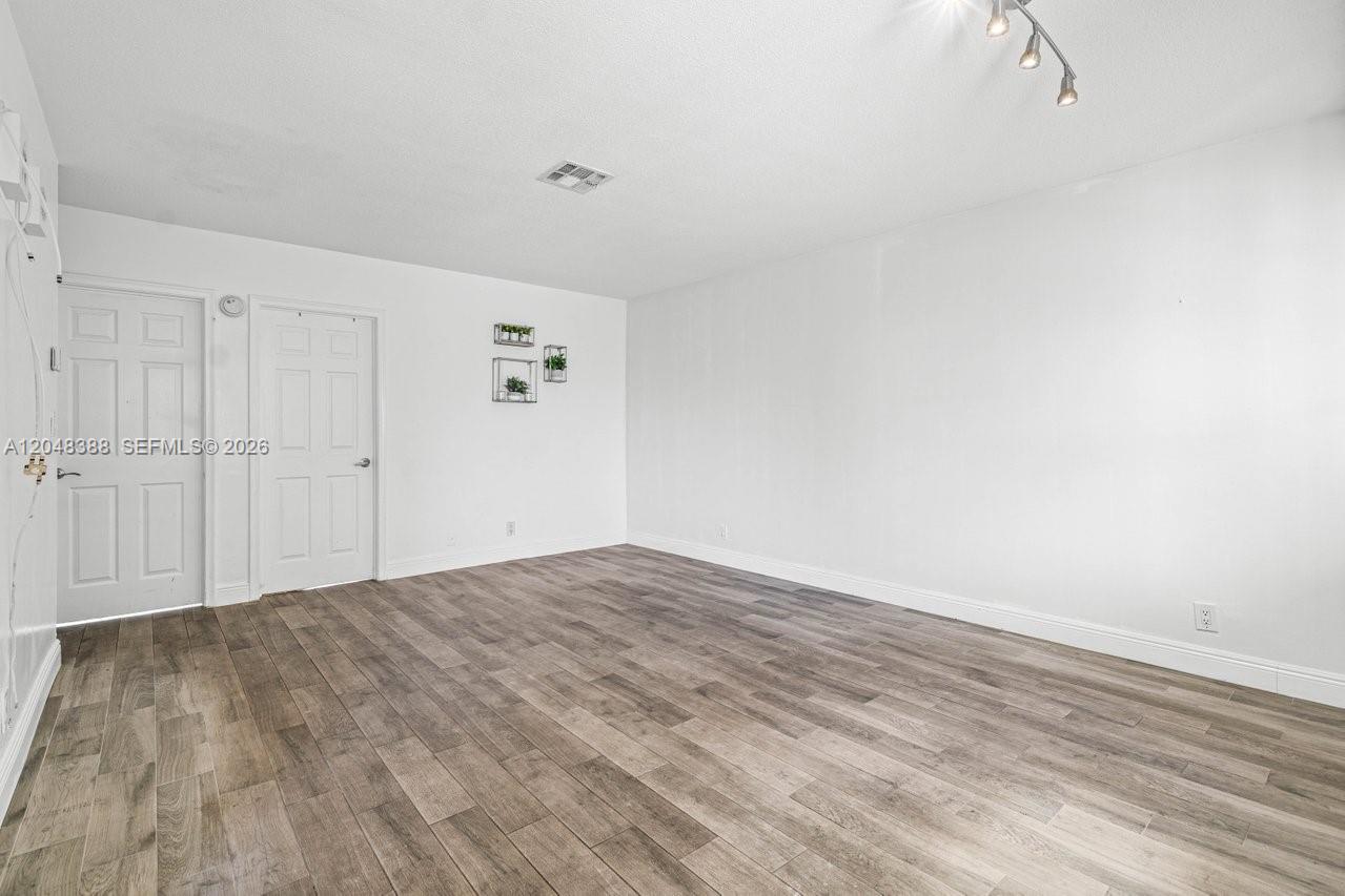 260 Northwest 19th Street, Unit 26 Boca Raton, FL 33432 - Photo 7 of 11