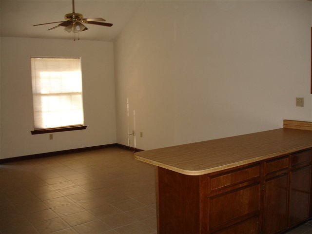 1105 Ocala Road, Unit 3 Tallahassee, FL 32304 - Photo 10 of 16 Gallery Image 10