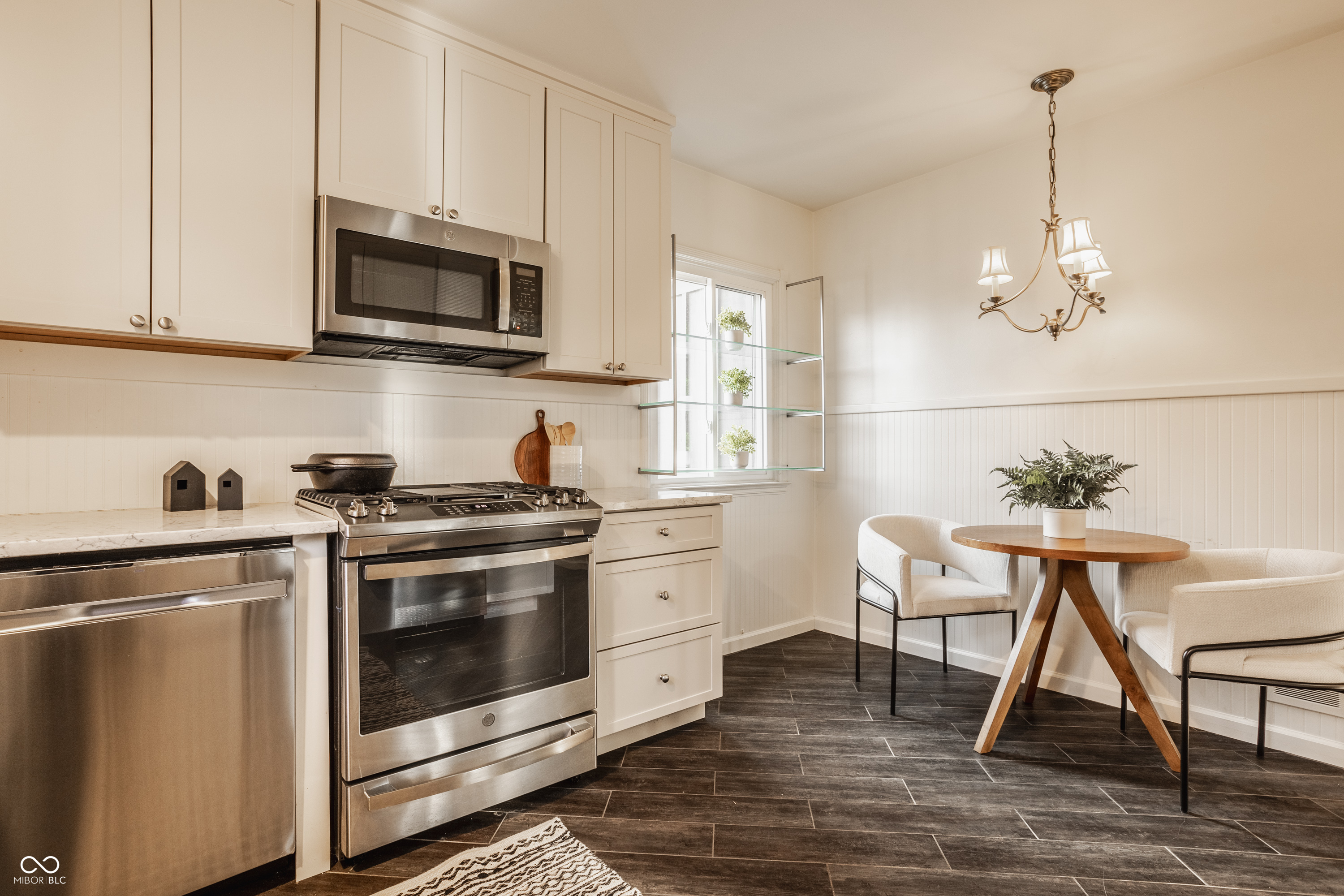 7021 Warwick Road Indianapolis, IN 46220 - Photo 11 of 35