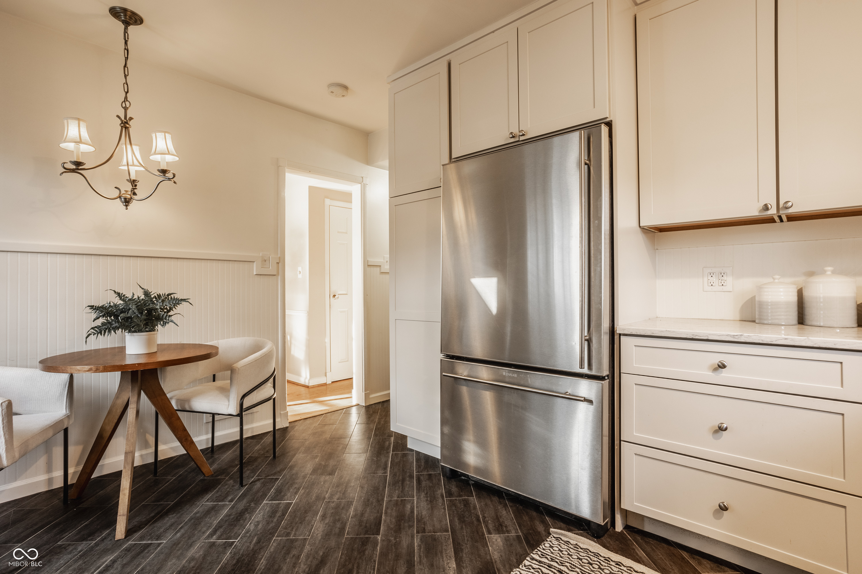 7021 Warwick Road Indianapolis, IN 46220 - Photo 12 of 35