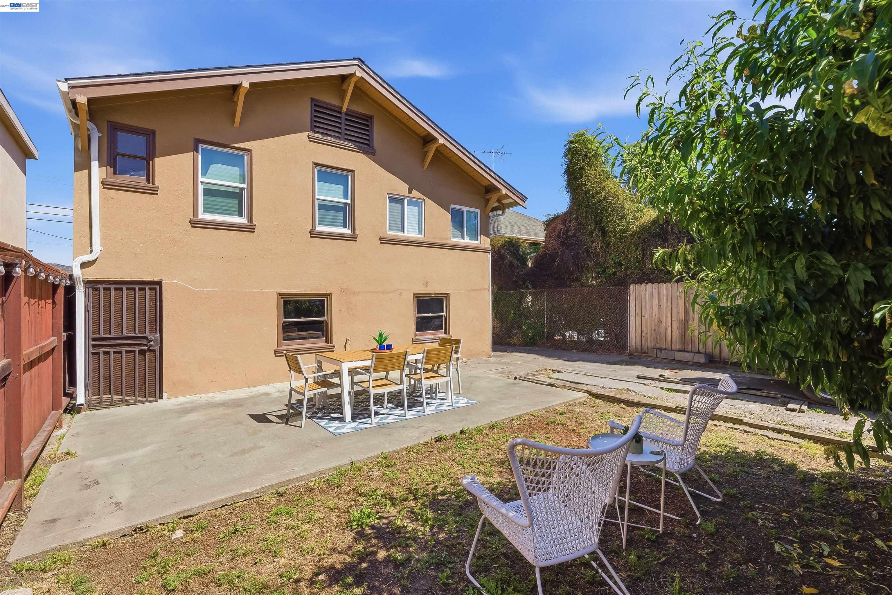 2049 Rutherford Street Oakland, CA 94601 - Photo 35 of 43