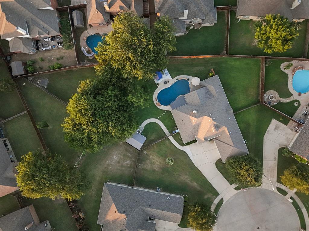 5200 Medallion Court Midlothian, TX 76065 - Photo 12 of 40
