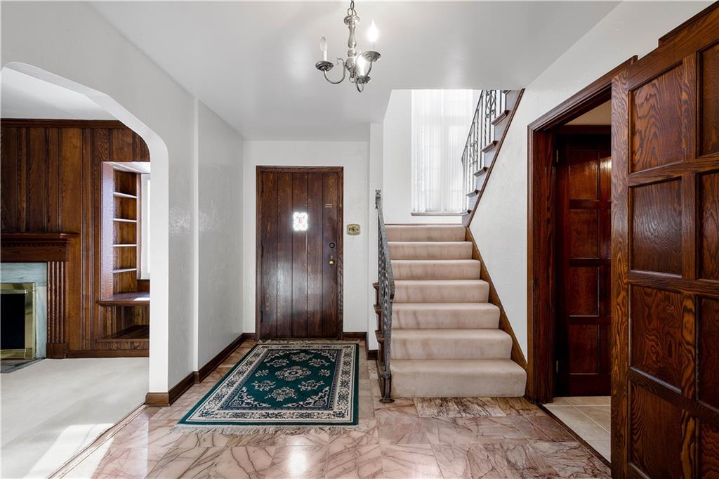 462 Beverly Road Pittsburgh, PA 15216 - Photo 2 of 48 Gallery Image 2