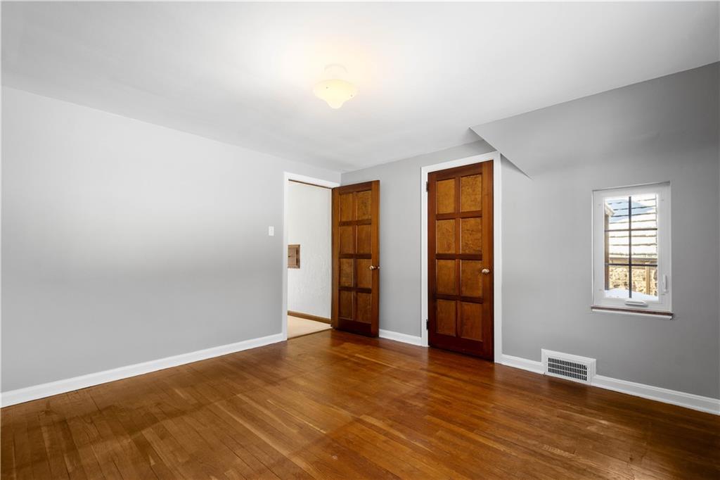 462 Beverly Road Pittsburgh, PA 15216 - Photo 24 of 48 Gallery Image 24