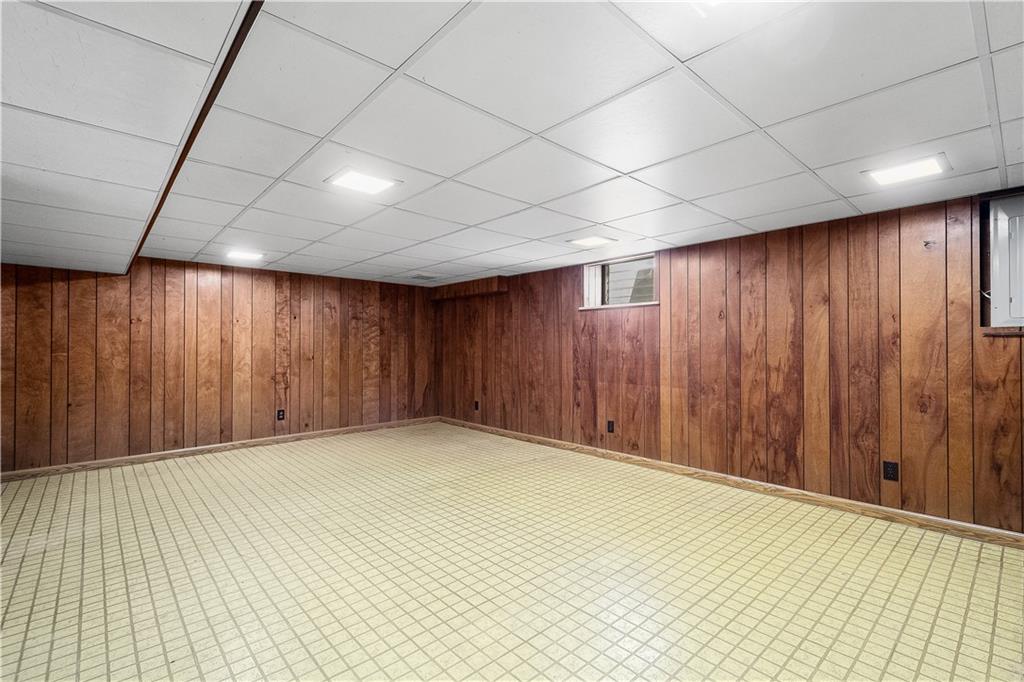 462 Beverly Road Pittsburgh, PA 15216 - Photo 34 of 48 Gallery Image 34
