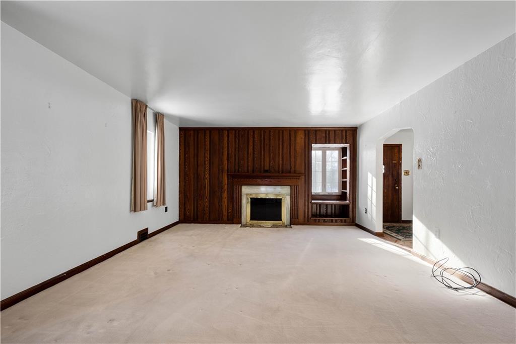 462 Beverly Road Pittsburgh, PA 15216 - Photo 4 of 48 Gallery Image 4