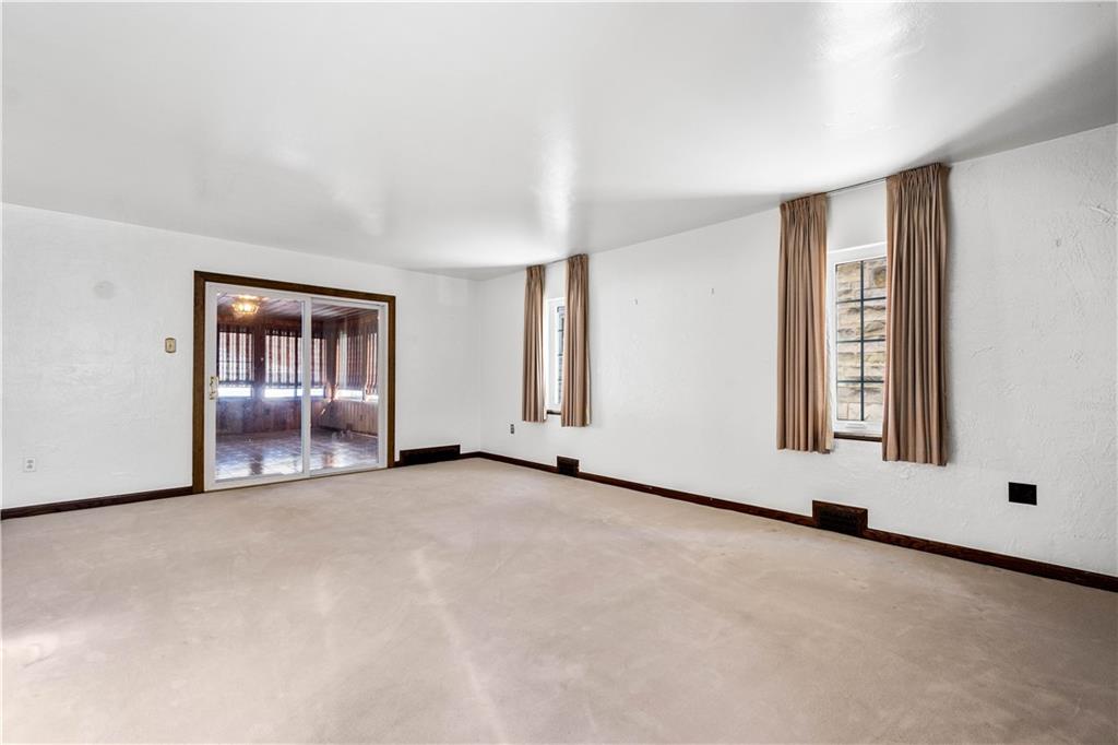 462 Beverly Road Pittsburgh, PA 15216 - Photo 6 of 48 Gallery Image 6