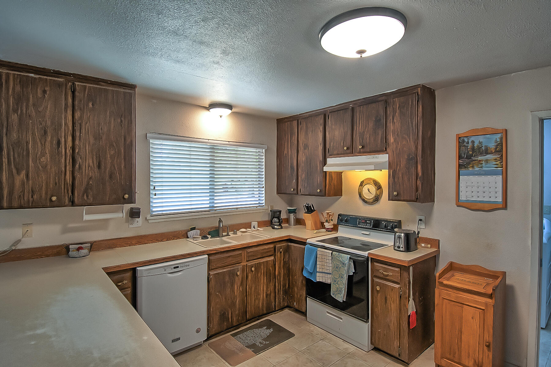 8203 Gold Run Road Redding, CA 96001 - Photo 20 of 40 gold run (126 of 28)