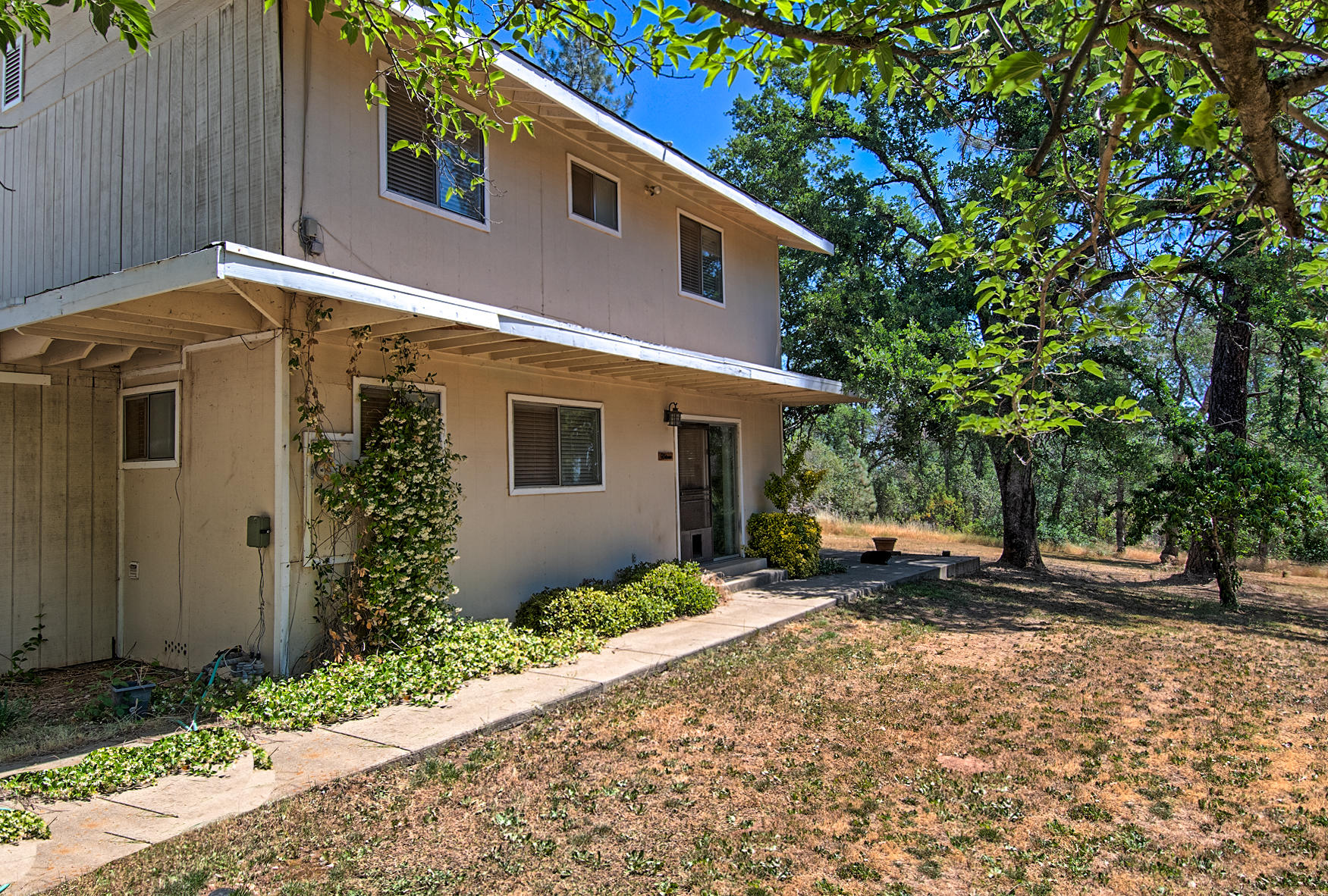 8203 Gold Run Road Redding, CA 96001 - Photo 8 of 40 gold run (111 of 12)