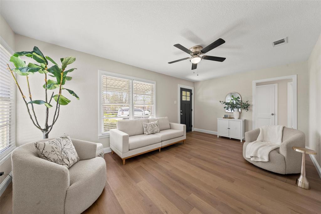 3117 Fadal Avenue Waco, TX 76708 - Photo 3 of 18