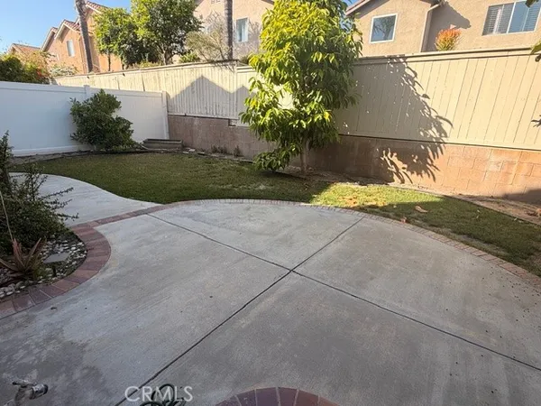 $5,500 | 27 Ohio, Irvine, CA 92606