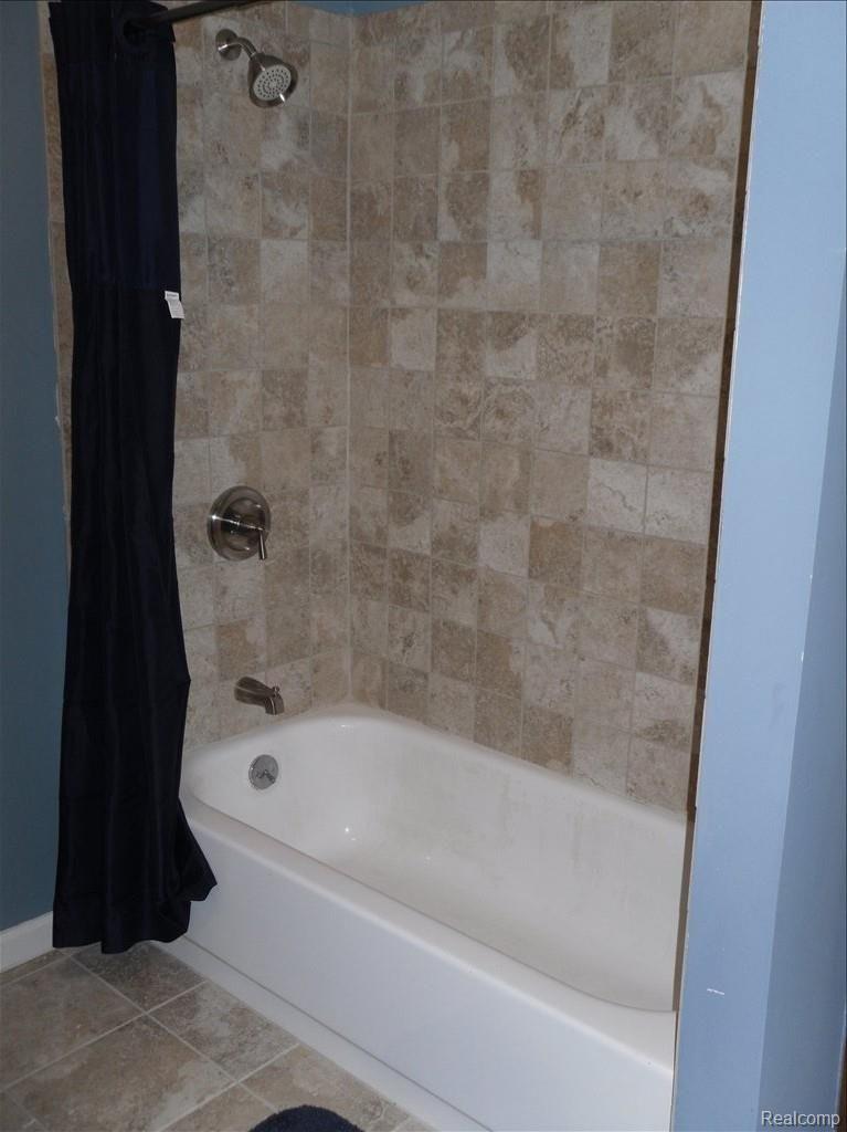723 Merrimac Road Canton, MI 48188 - Photo 11 of 14 MERRIMAC 013