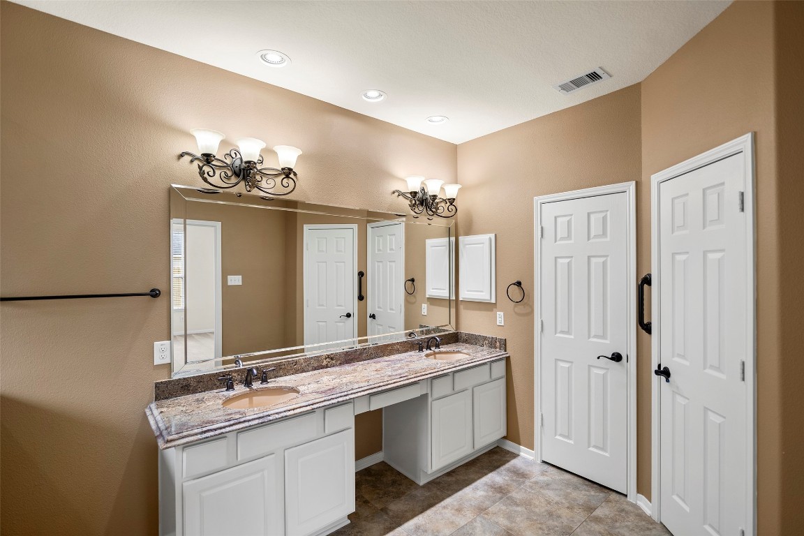9934 Yearling Place Conroe, TX 77385 - Photo 16 of 47 Primary bathroom - double sinks