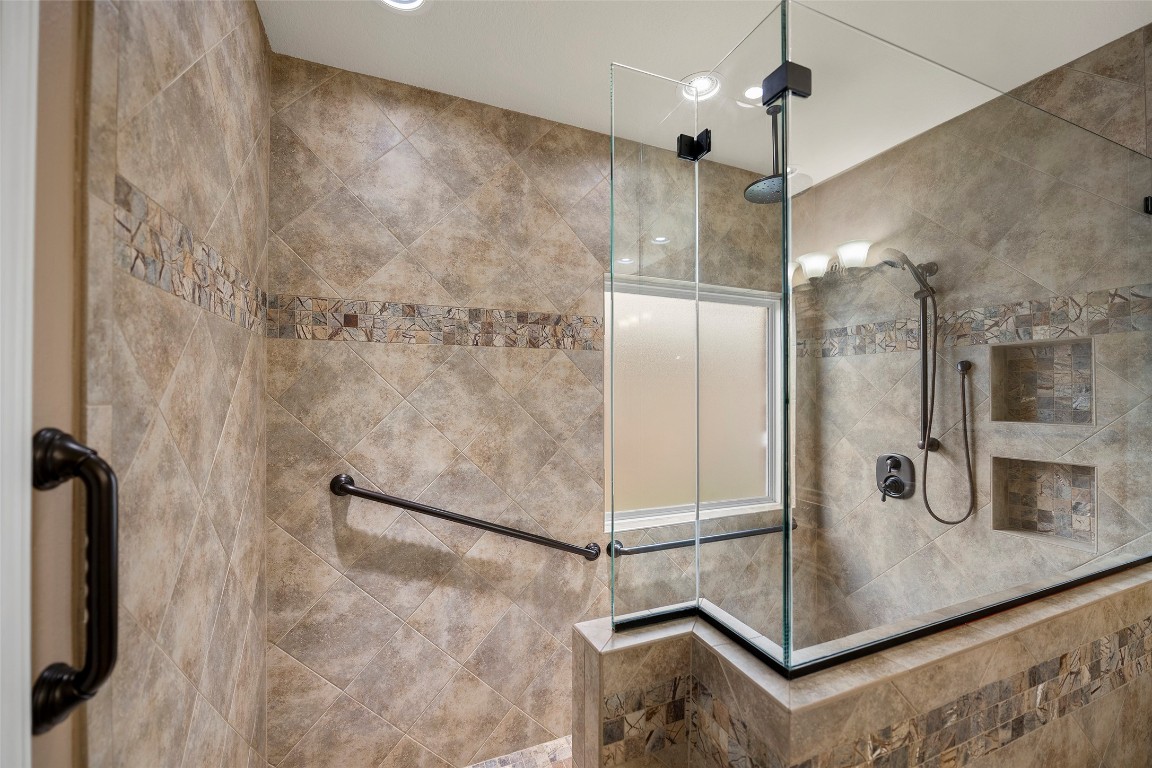 9934 Yearling Place Conroe, TX 77385 - Photo 17 of 47 Primary bathroom - huge walk-in shower