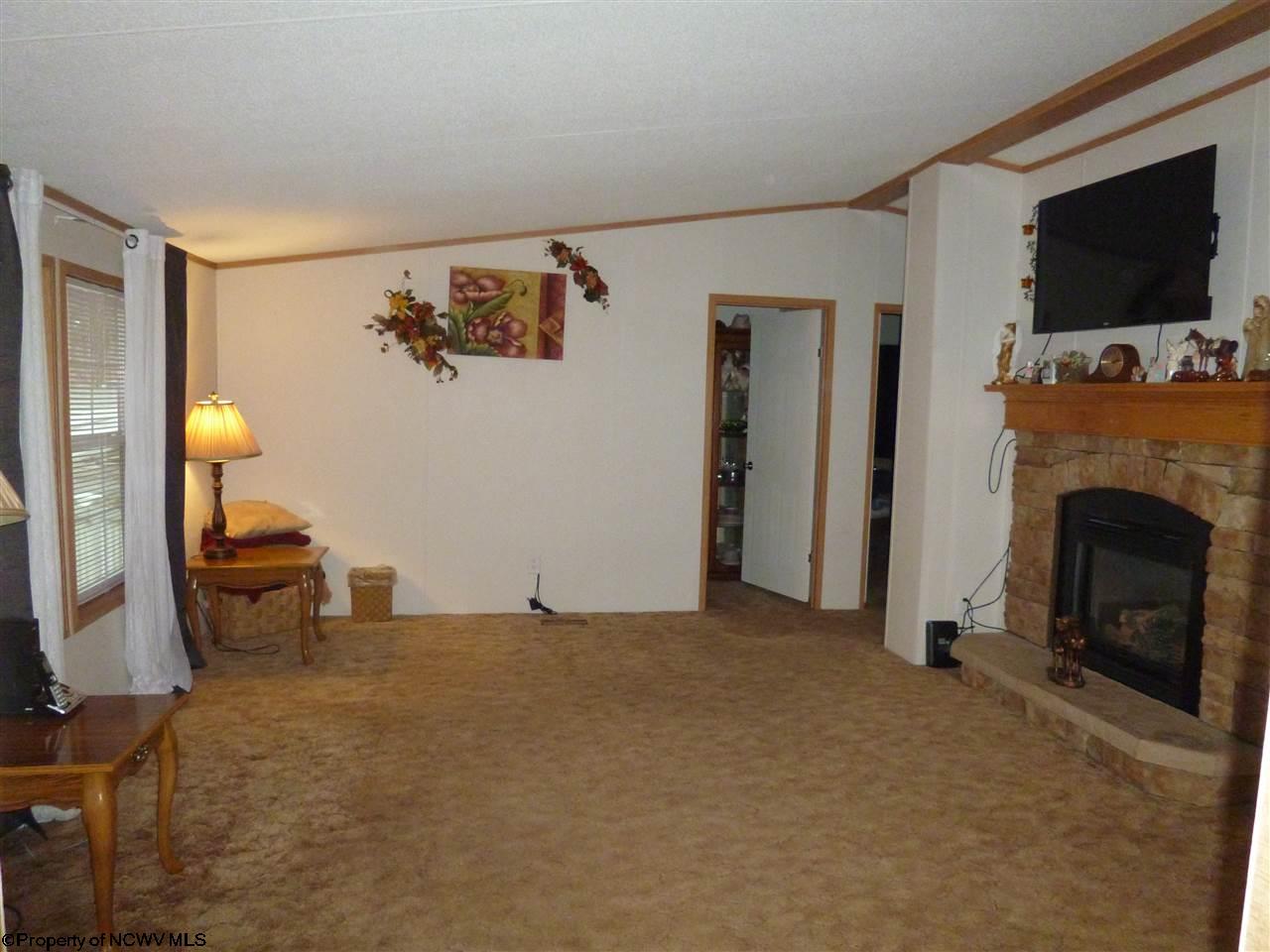 1266 Bunner Ridge Road Fairmont, WV 26554 - Photo 2 of 18 Gallery Image 2