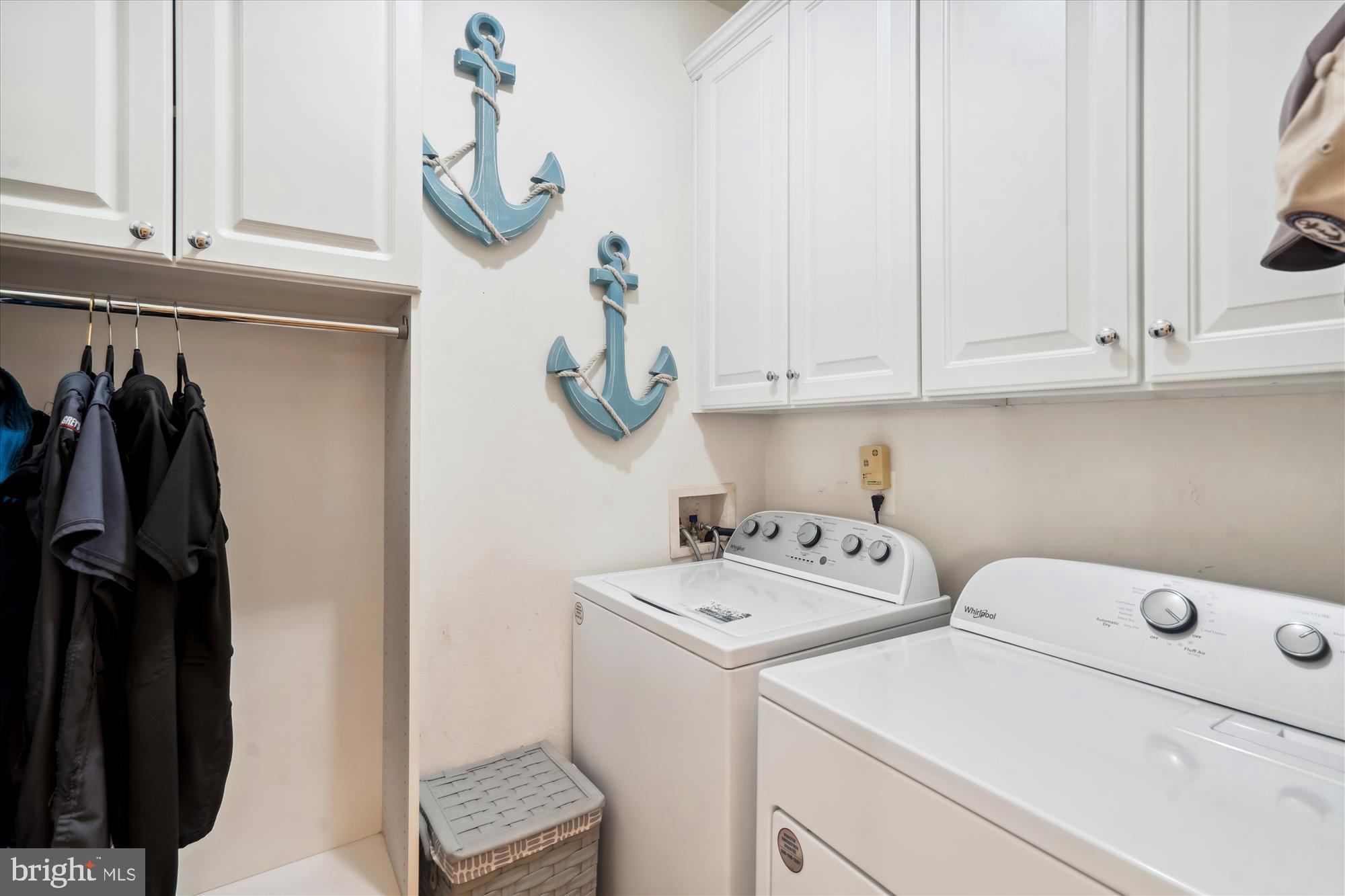 11800 Old Georgetown Road, Unit 1217 North Bethesda, MD 20852 - Photo 29 of 45 Laundry/Mud Room