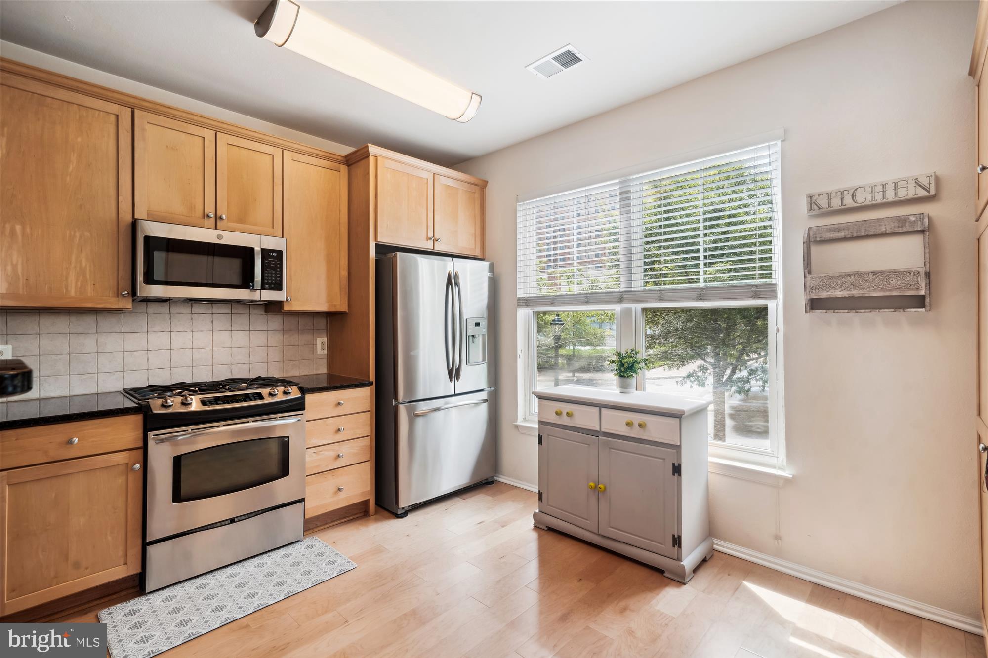 11800 Old Georgetown Road, Unit 1217 North Bethesda, MD 20852 - Photo 10 of 45 Kitchen
