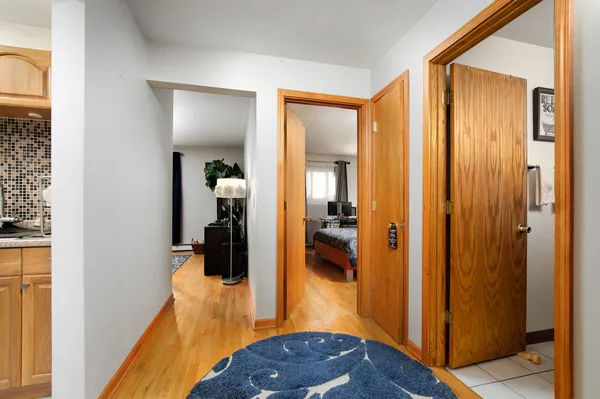 $160,000 | 914 North Austin Boulevard, Unit C9, Oak Park, IL 60302