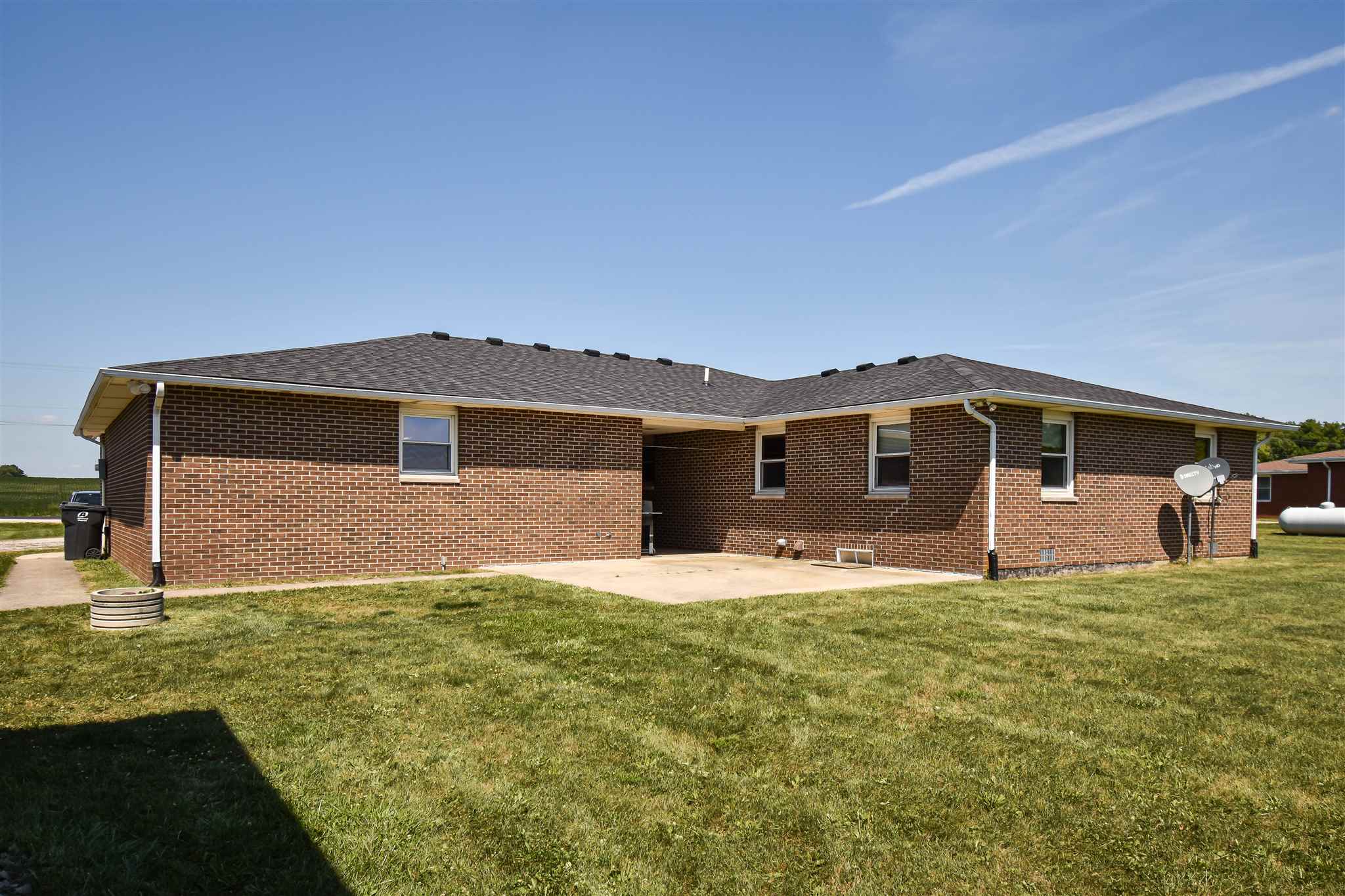9836 Hoagland Road Hoagland, IN 46745 - Photo 3 of 30 Gallery Image 3