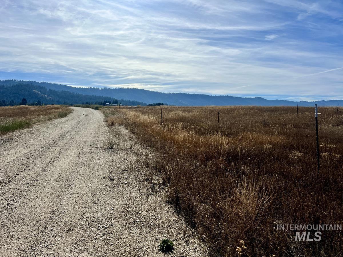 L10 Philadelphia Lane Cascade, ID 83611 - Photo 2 of 11