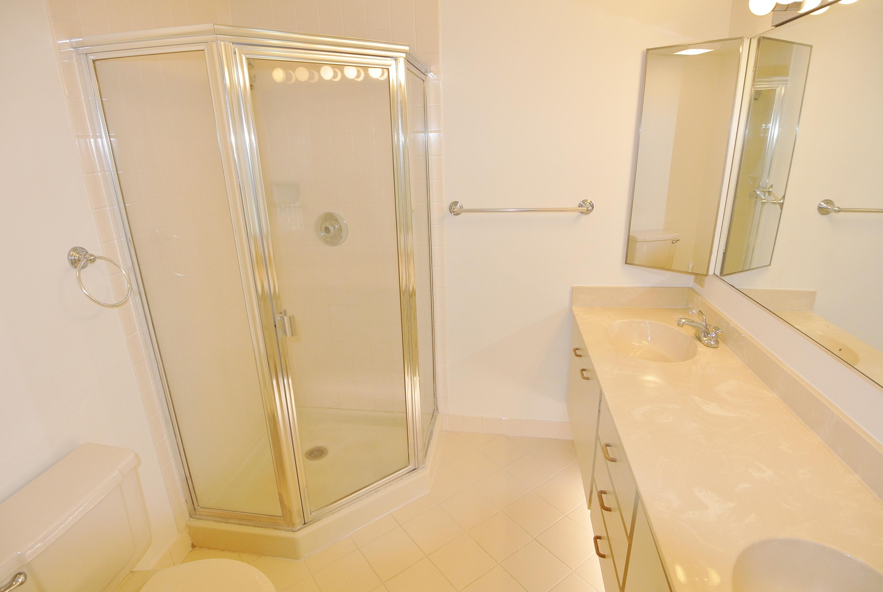 2802 28th Court Jupiter, FL 33477 - Photo 6 of 17 DSC_5476