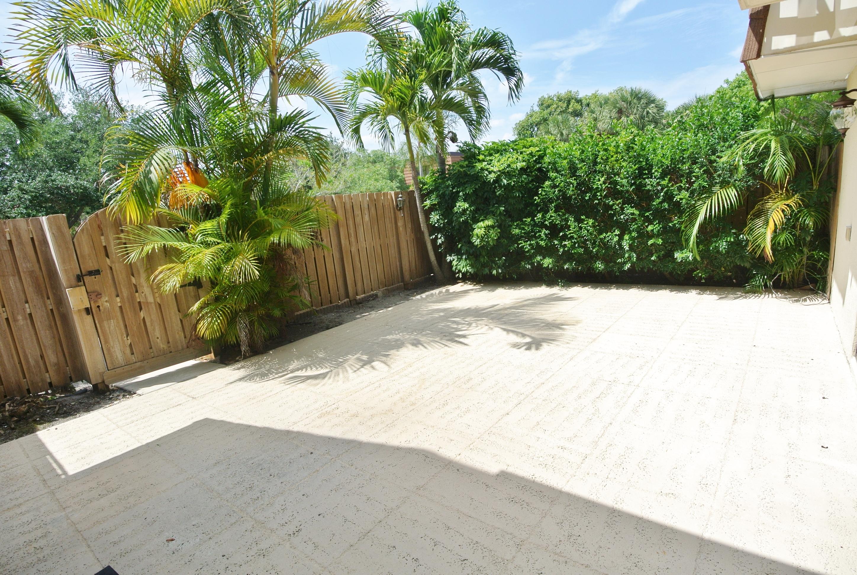 2802 28th Court Jupiter, FL 33477 - Photo 8 of 17 DSC_5460
