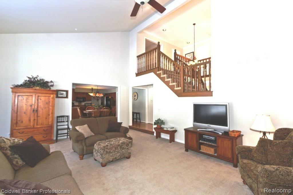 3208 Summit Ridge Drive Rochester Hills, MI 48306 - Photo 8 of 34