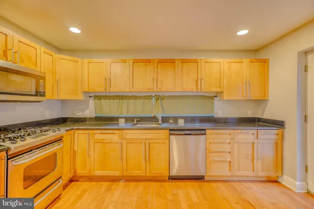 $279,900 | 1111 Mt Vernon Street, Unit 2, Philadelphia, PA 19123