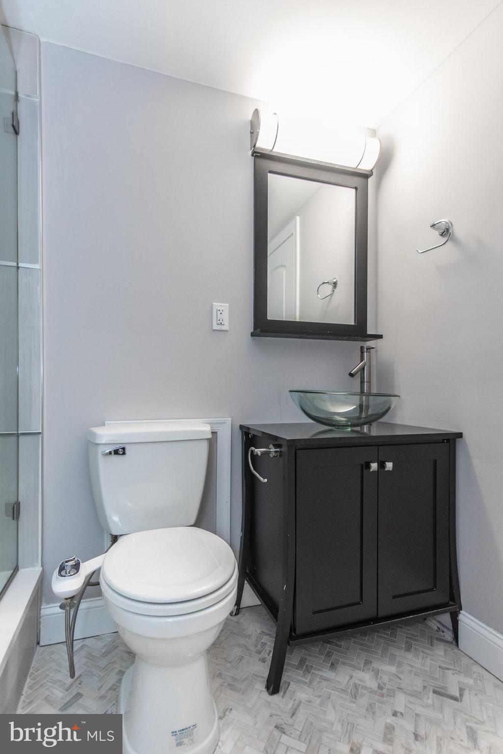 1111 Mt Vernon Street, Unit 2 Philadelphia, PA 19123 - Photo 19 of 62