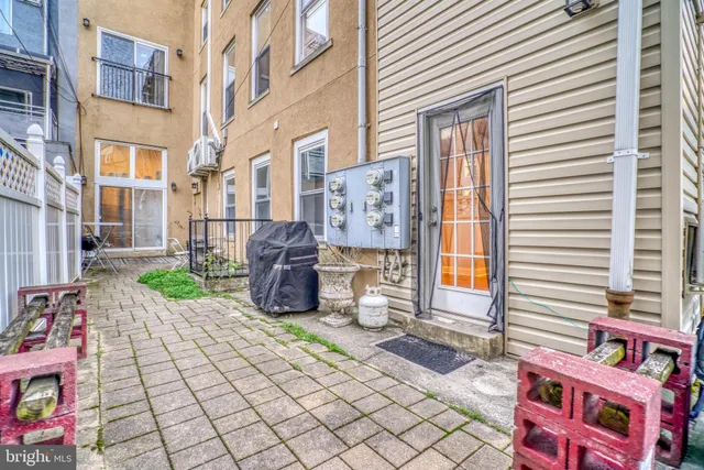 $279,900 | 1111 Mt Vernon Street, Unit 2, Philadelphia, PA 19123