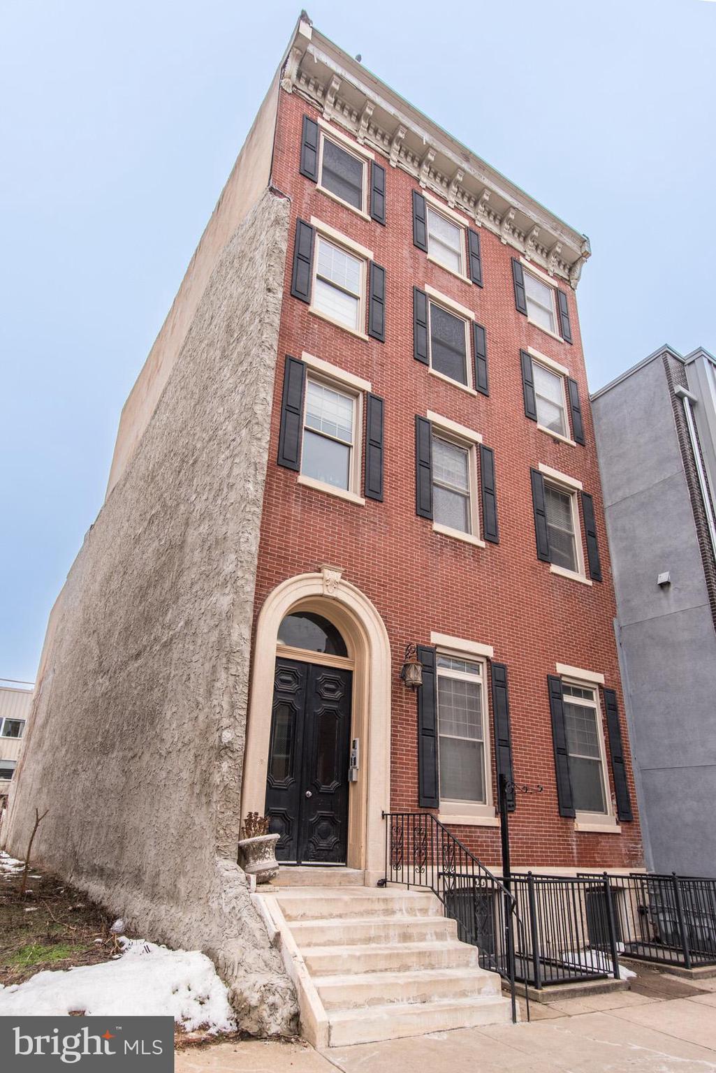 1111 Mt Vernon Street, Unit 2 Philadelphia, PA 19123 - Photo 3 of 62