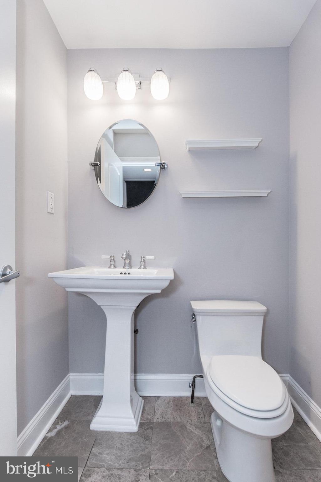 1111 Mt Vernon Street, Unit 2 Philadelphia, PA 19123 - Photo 34 of 62