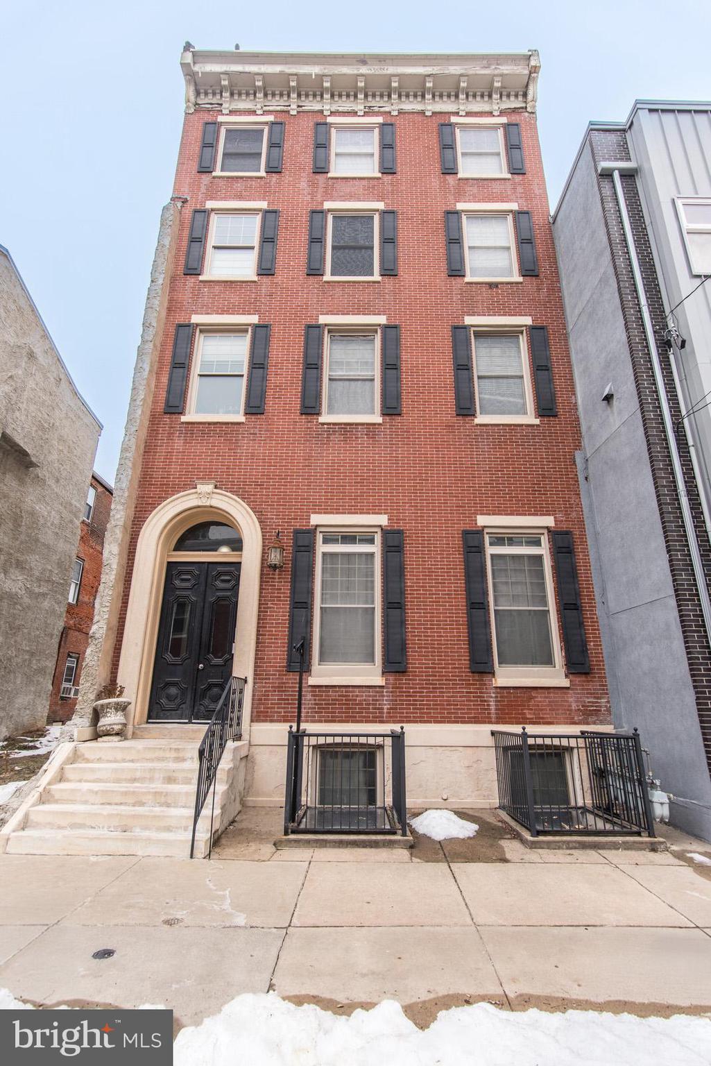 1111 Mt Vernon Street, Unit 2 Philadelphia, PA 19123 - Photo 4 of 62