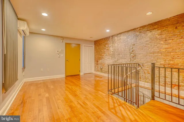 $279,900 | 1111 Mt Vernon Street, Unit 2, Philadelphia, PA 19123