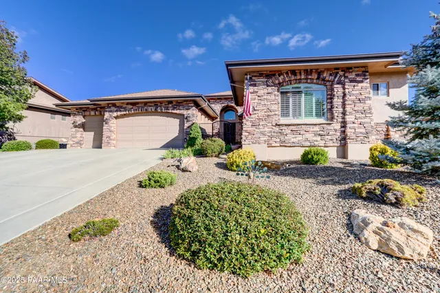 $860,000 | 422 Bloomingdale Drive, Prescott, AZ 86301