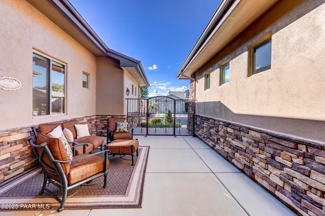 $860,000 | 422 Bloomingdale Drive, Prescott, AZ 86301