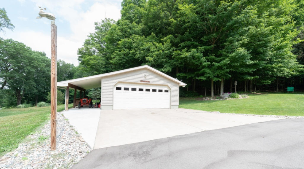 5189 West Riverside Drive Saranac, MI 48881 - Photo 3 of 32 RJG_1249