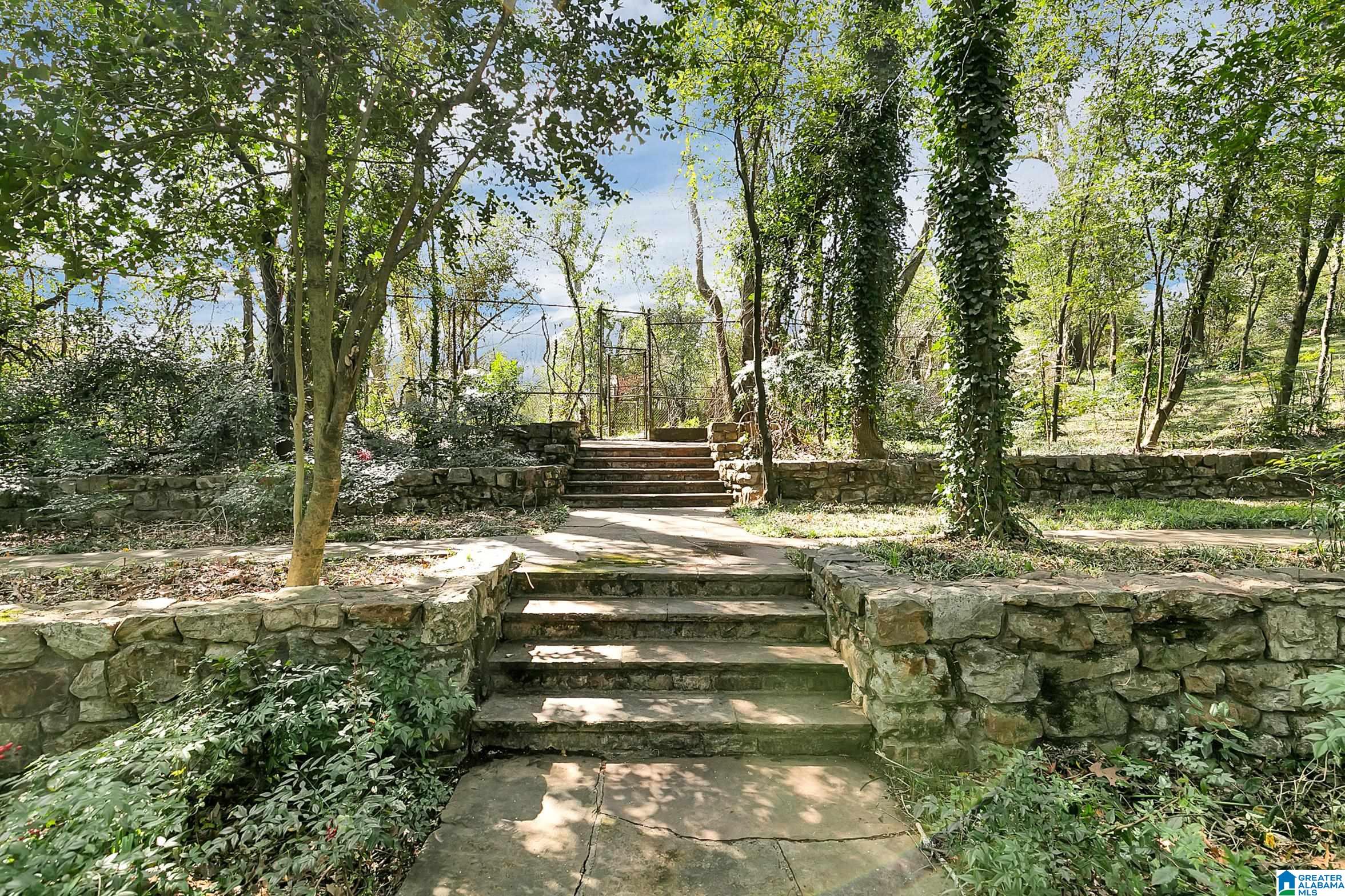 3627 Redmont Road Birmingham, AL 35213 - Photo 8 of 30