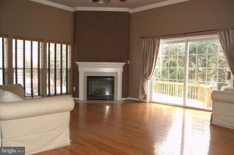 43099 Lake Ridge Place Leesburg, VA 20176 - Photo 5 of 21 Family Room