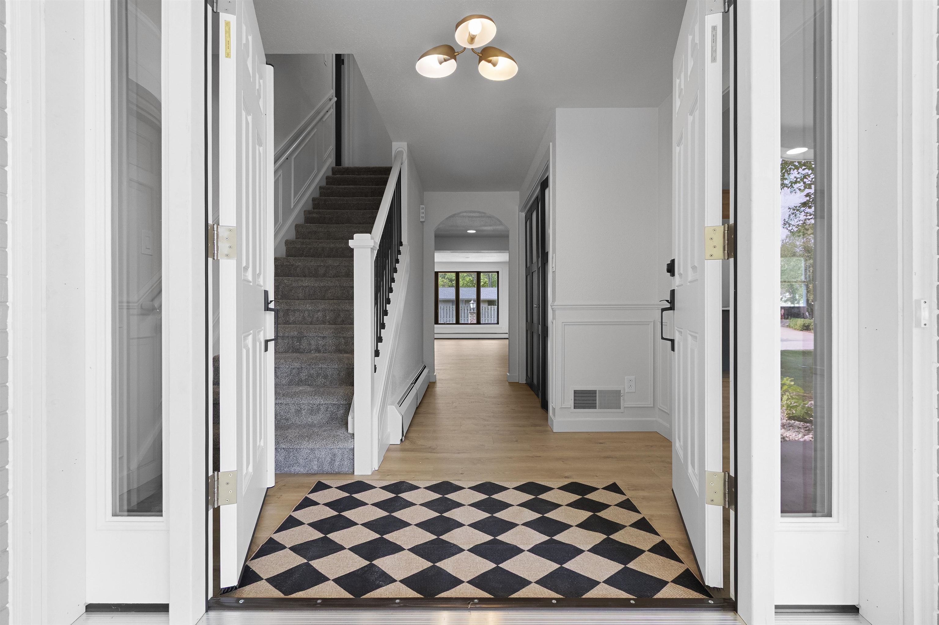 461 West Briar Lane Green Bay, WI 54301 - Photo 2 of 58