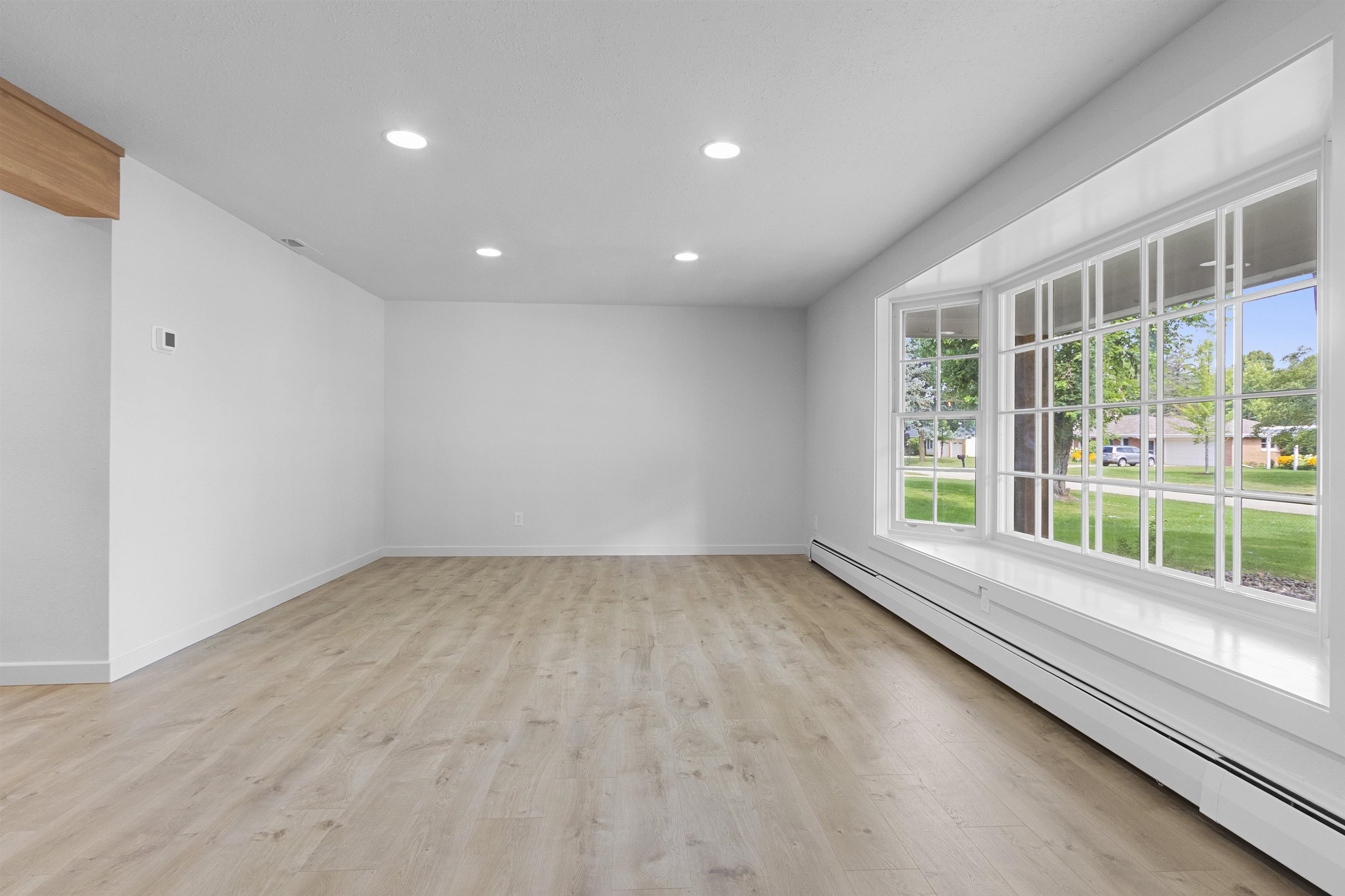 461 West Briar Lane Green Bay, WI 54301 - Photo 5 of 58