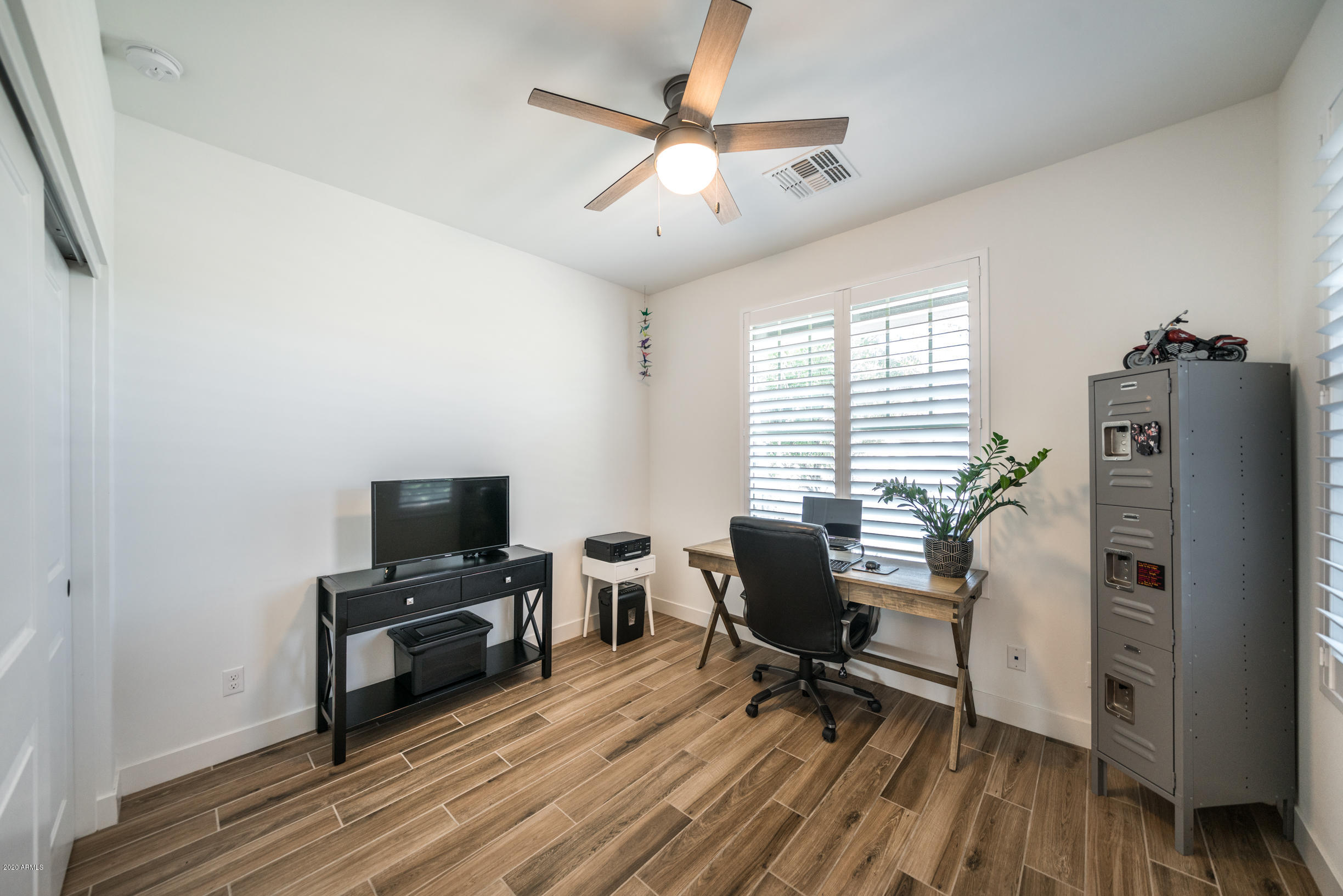 14329 West Wethersfield Road Surprise, AZ 85379 - Photo 21 of 65 DSC06601