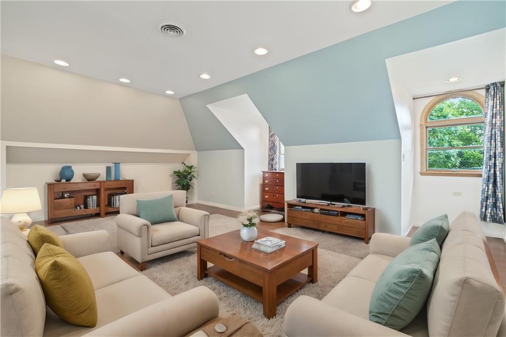 460 2nd Street Beaver, PA 15009 - Photo 38 of 50 Third Floor offers lots of flexibility with space. Great space perfect for in law suite. Several Rooms, Private Bath and Kitchenette.