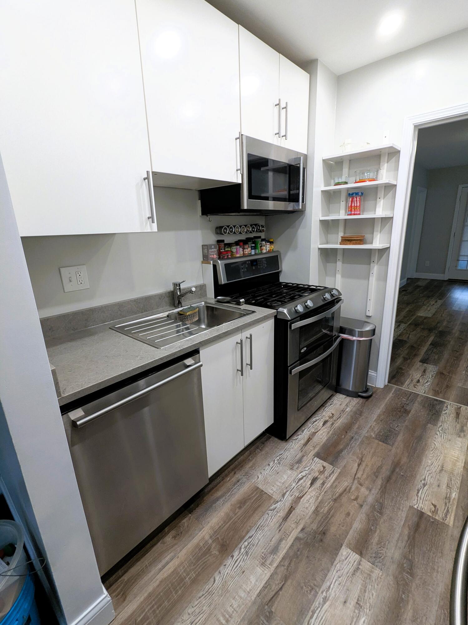 4635 Elizabeth Street Wayne, MI 48184 - Photo 14 of 37 Galley style Kitchen