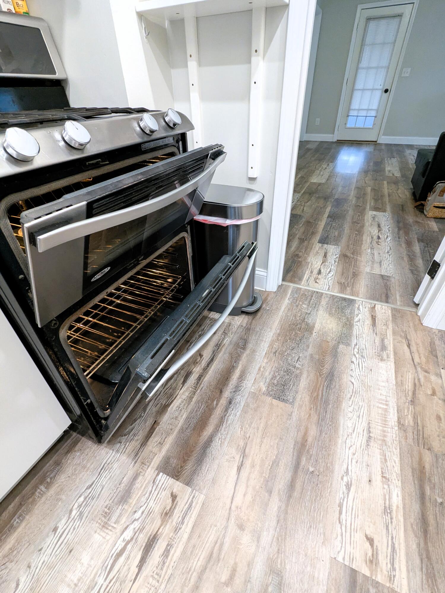 4635 Elizabeth Street Wayne, MI 48184 - Photo 15 of 37 range with double oven