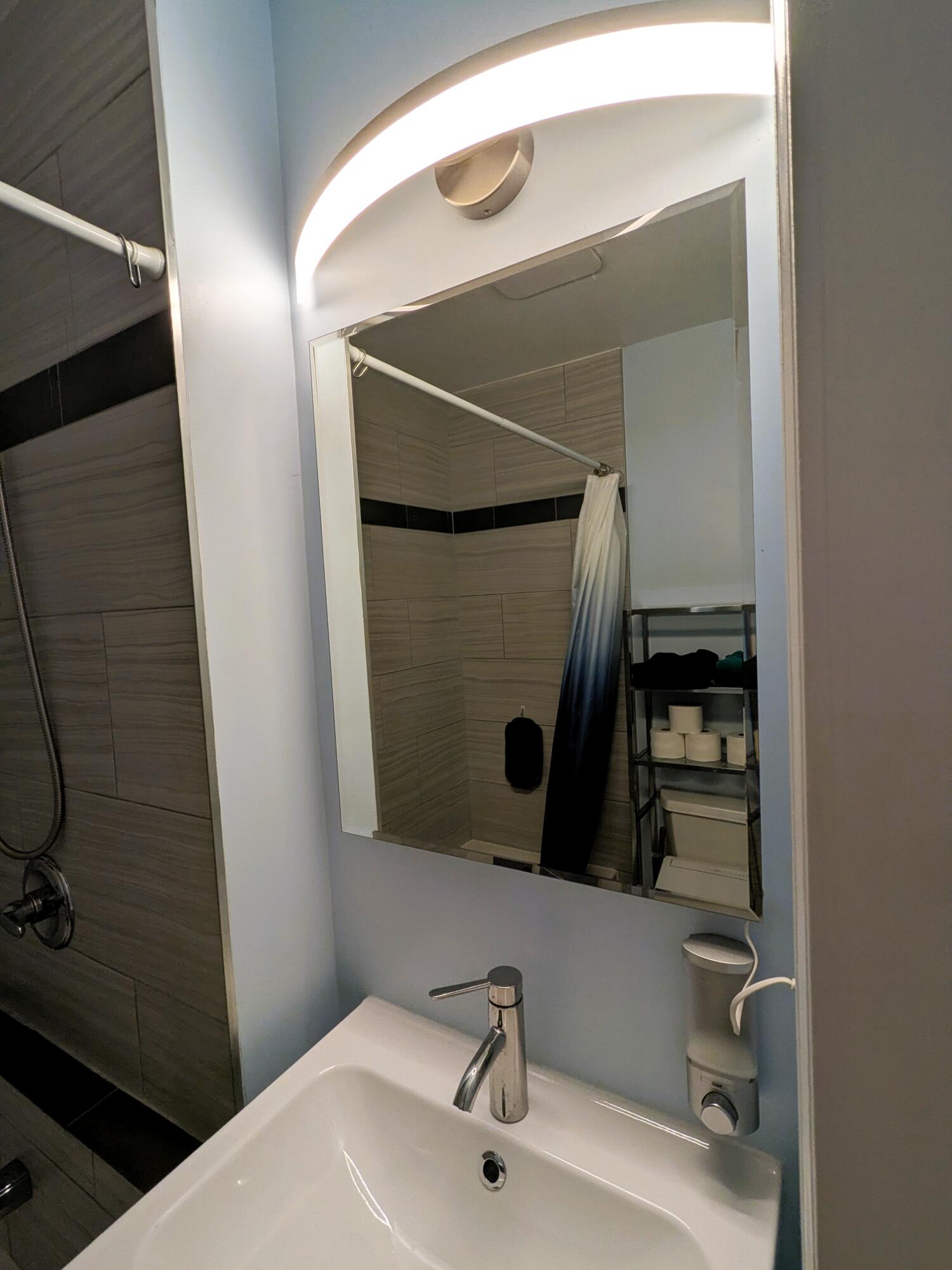 4635 Elizabeth Street Wayne, MI 48184 - Photo 22 of 37 Bathroom