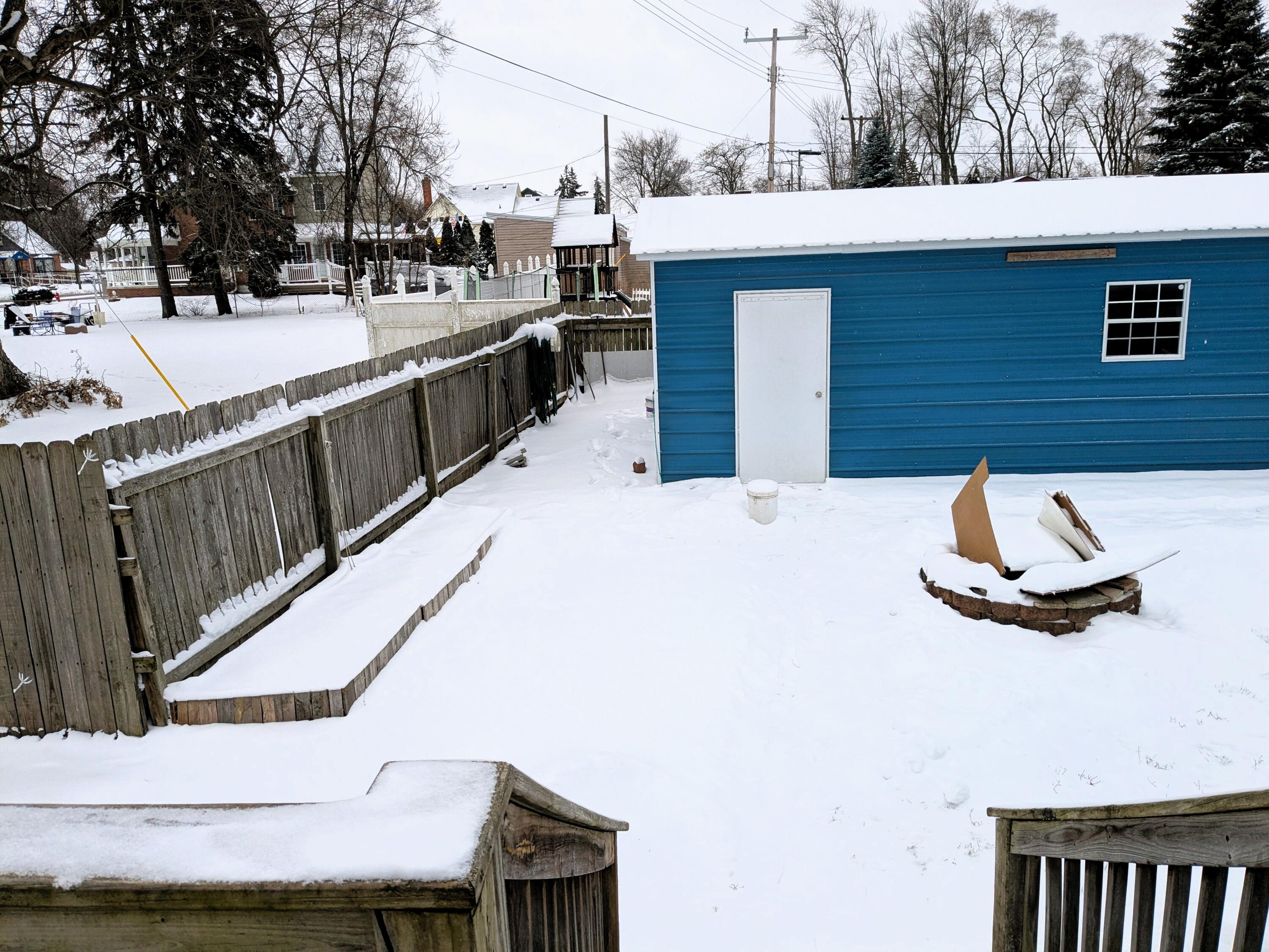 4635 Elizabeth Street Wayne, MI 48184 - Photo 34 of 37 View of Yard w Garage