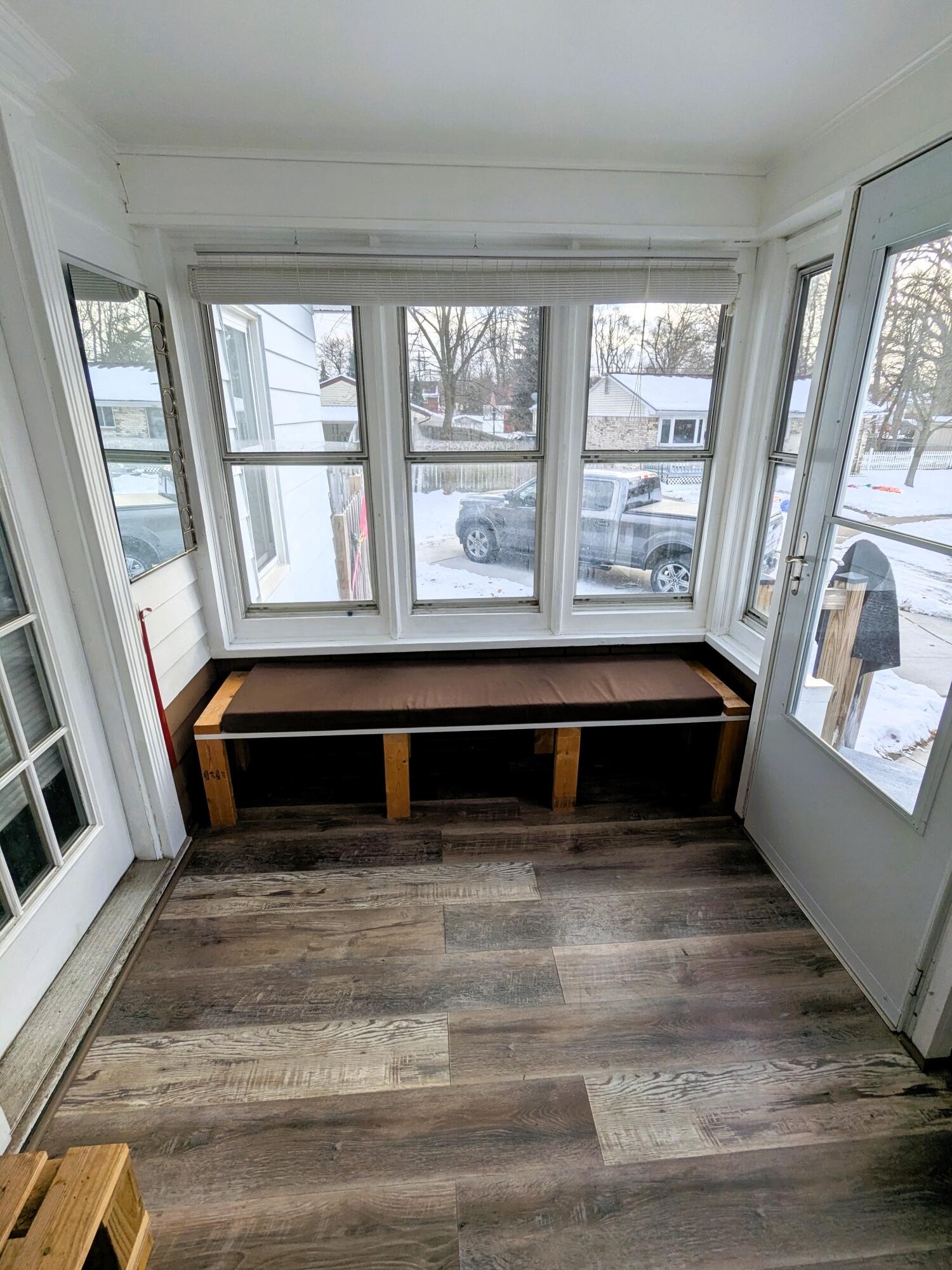 4635 Elizabeth Street Wayne, MI 48184 - Photo 4 of 37 Mudroom with storage space
