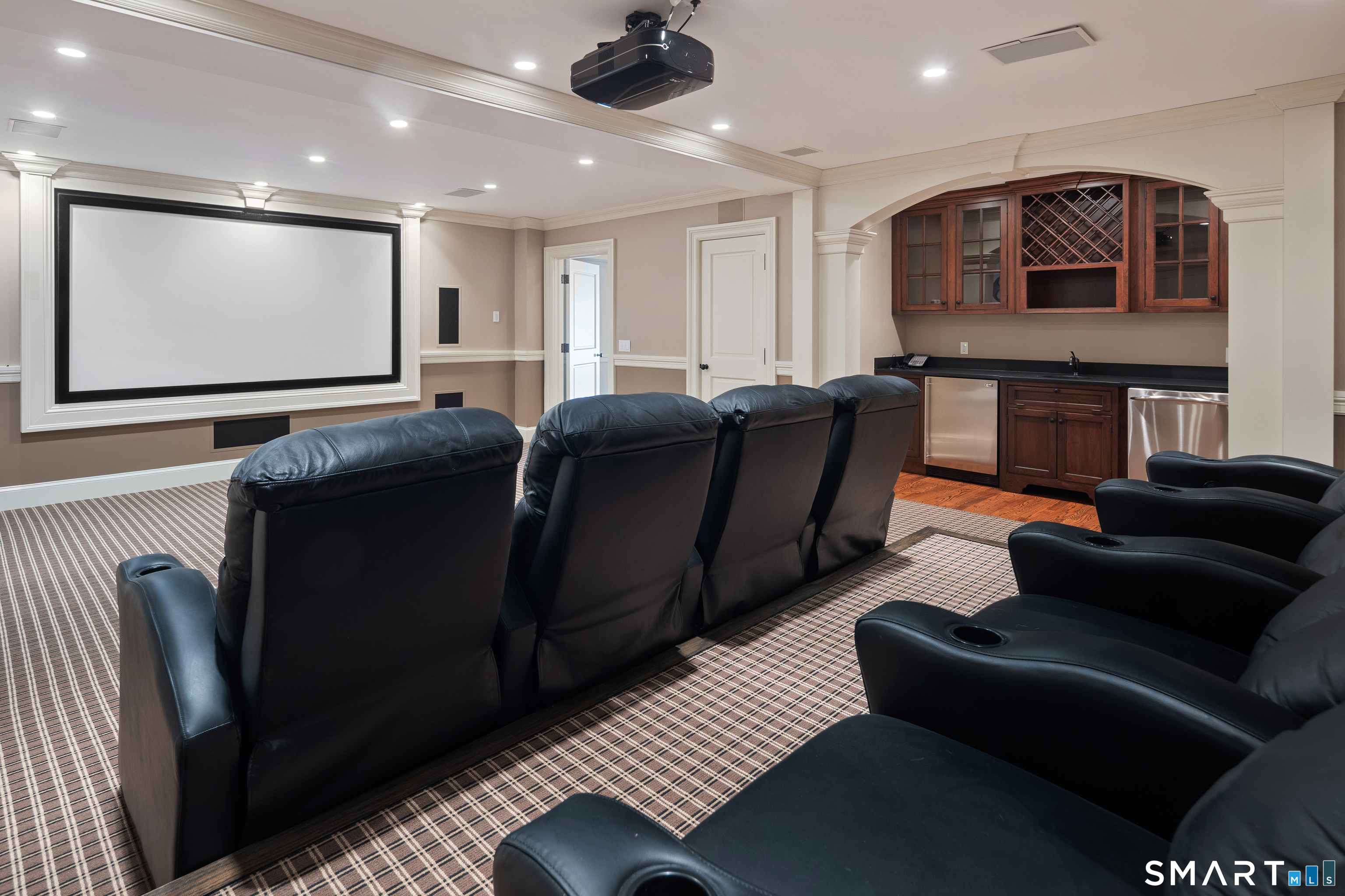 10 Cross Road Darien, CT 06820 - Photo 5 of 40