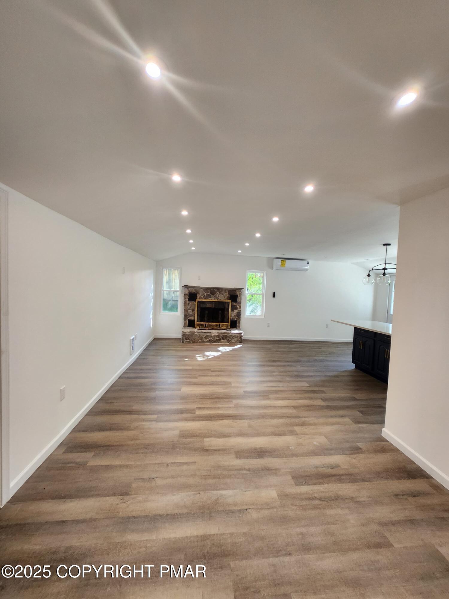 386 Hunters Farm Road Henryville, PA 18332 - Photo 7 of 18